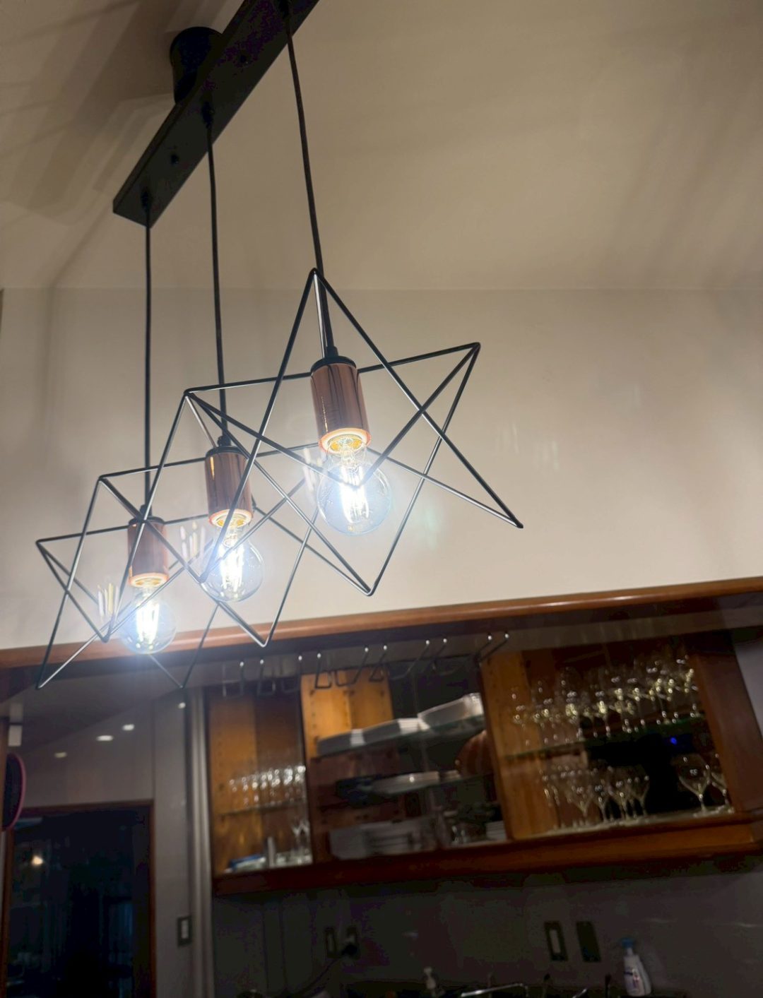 星型のペンダントライト